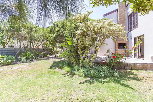 Garden facing braai 2